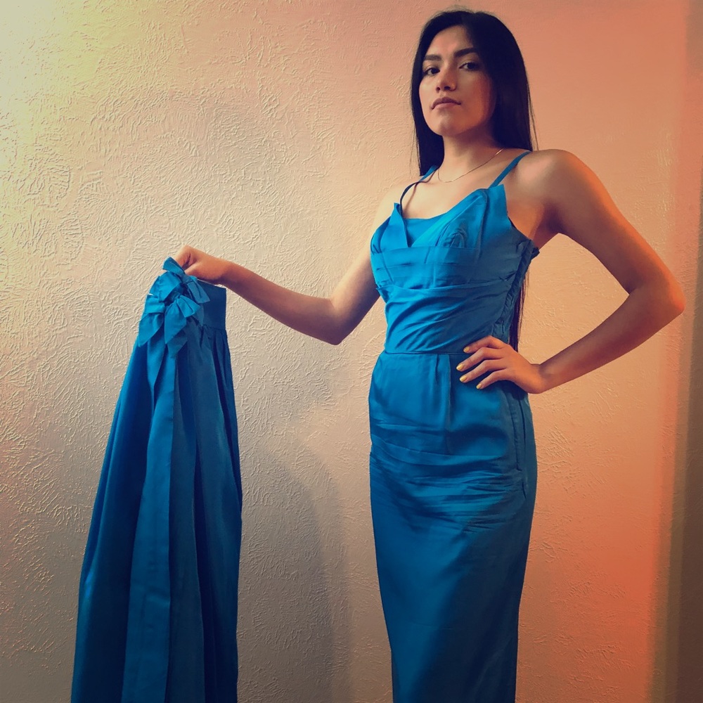 Antique dress with removable skirt